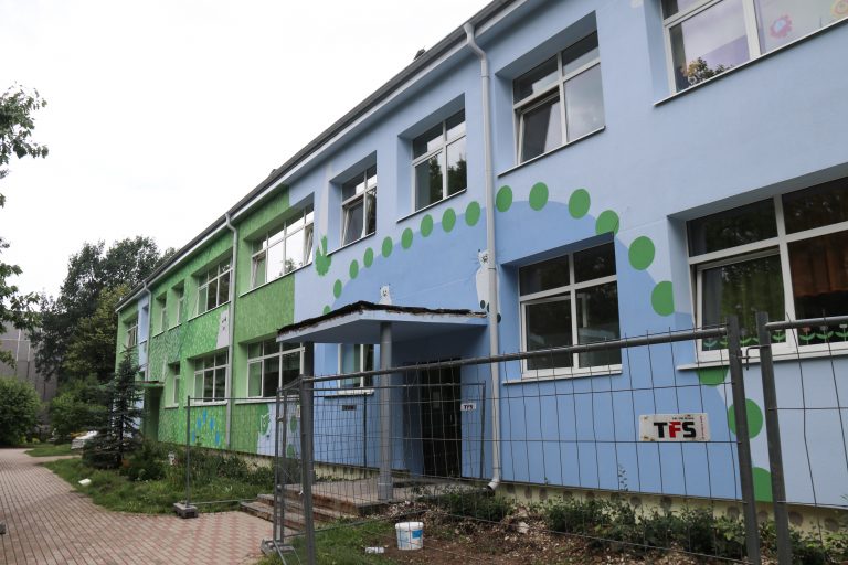 Rīgas pirmsskolas izglītības iestāžu būvdarbu veicējiem uzdots nekavējoties sakārtot savas darba vietas