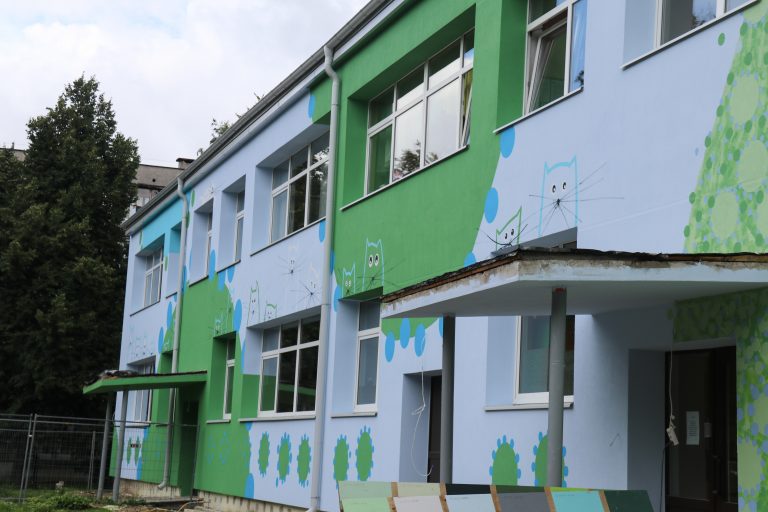 Rīgas pirmsskolas izglītības iestāžu būvdarbu veicējiem uzdots nekavējoties sakārtot savas darba vietas