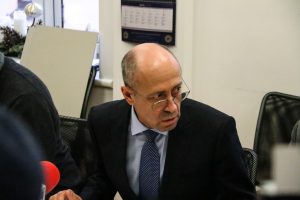 Pie Latvijas Nacionālā teātra veidos aleju ar nosaukumu “Laika priekškars”