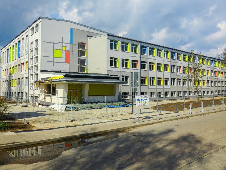 Rīgas Austrumu vidusskolas rekonstrukcijas darbi