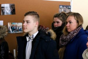 Rīgas domes Īpašuma departamenta speciālistus ēnoja 33 jaunieši no dažādām Latvijas skolām