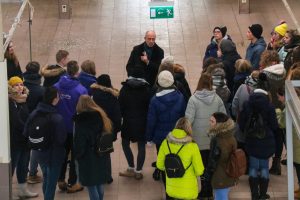 Rīgas domes Īpašuma departamenta speciālistus ēnoja 33 jaunieši no dažādām Latvijas skolām