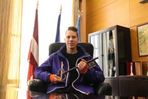 Rīgas domes Īpašuma departamenta speciālistus ēnoja 33 jaunieši no dažādām Latvijas skolām