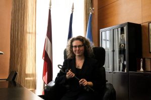 Rīgas domes Īpašuma departamenta speciālistus ēnoja 33 jaunieši no dažādām Latvijas skolām