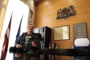 Rīgas domes Īpašuma departamenta speciālistus ēnoja 33 jaunieši no dažādām Latvijas skolām