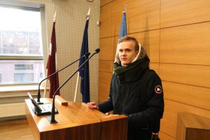 Rīgas domes Īpašuma departamenta speciālistus ēnoja 33 jaunieši no dažādām Latvijas skolām