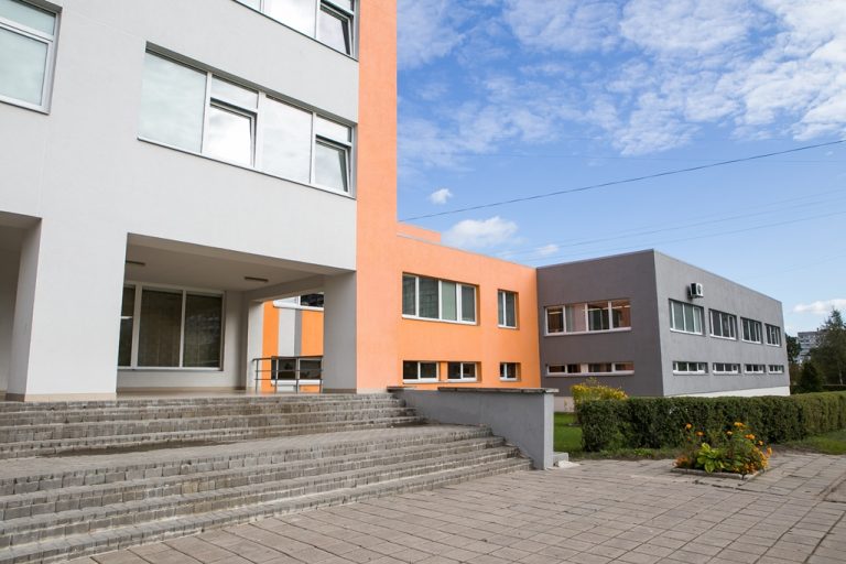 Izlases veida vienkāršota renovācija pirmsskolas izglītības grupu izveidei Rīgas vispārējās izglītības iestāžu ēkās: Rīgas 95.vidusskolā un Ezerkrastu vidusskolā