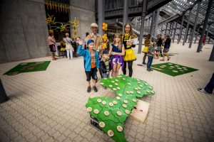 Iespēju aplūkot atjaunoto Mežaparka Lielo estrādi izmanto liels skaits rīdzinieku un pilsētas viesu