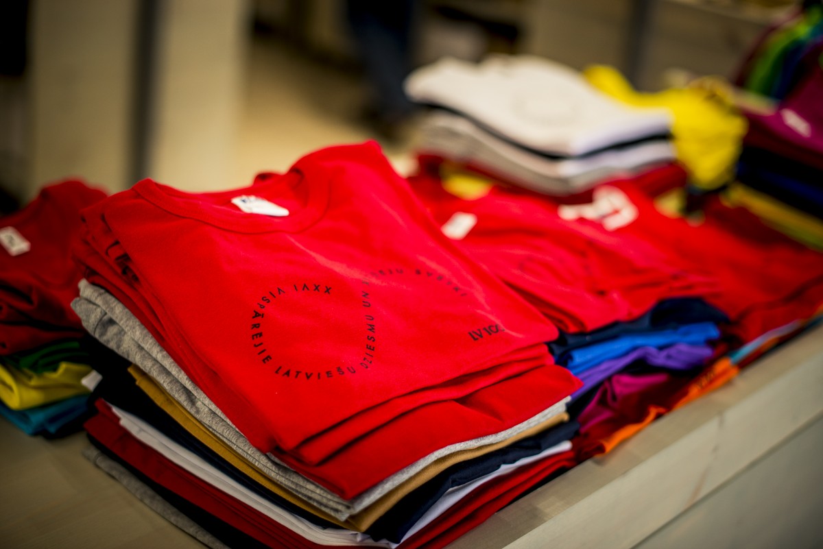 Iespēju aplūkot atjaunoto Mežaparka Lielo estrādi izmanto liels skaits rīdzinieku un pilsētas viesu