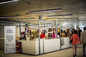 Iespēju aplūkot atjaunoto Mežaparka Lielo estrādi izmanto liels skaits rīdzinieku un pilsētas viesu