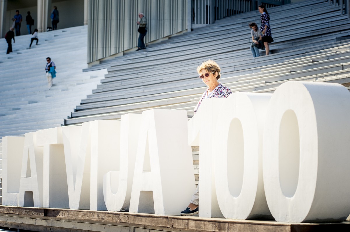 Iespēju aplūkot atjaunoto Mežaparka Lielo estrādi izmanto liels skaits rīdzinieku un pilsētas viesu