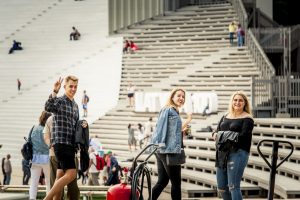 Iespēju aplūkot atjaunoto Mežaparka Lielo estrādi izmanto liels skaits rīdzinieku un pilsētas viesu