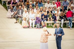 Iespēju aplūkot atjaunoto Mežaparka Lielo estrādi izmanto liels skaits rīdzinieku un pilsētas viesu