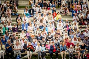 Iespēju aplūkot atjaunoto Mežaparka Lielo estrādi izmanto liels skaits rīdzinieku un pilsētas viesu