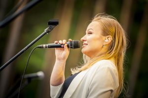 Iespēju aplūkot atjaunoto Mežaparka Lielo estrādi izmanto liels skaits rīdzinieku un pilsētas viesu