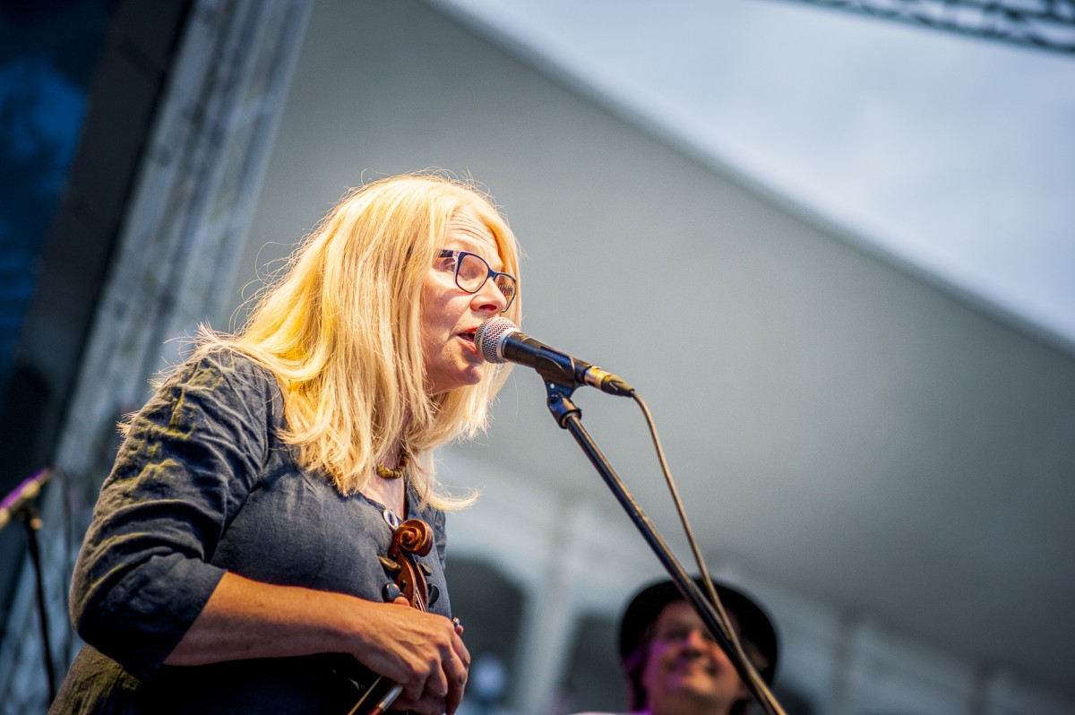 Iespēju aplūkot atjaunoto Mežaparka Lielo estrādi izmanto liels skaits rīdzinieku un pilsētas viesu