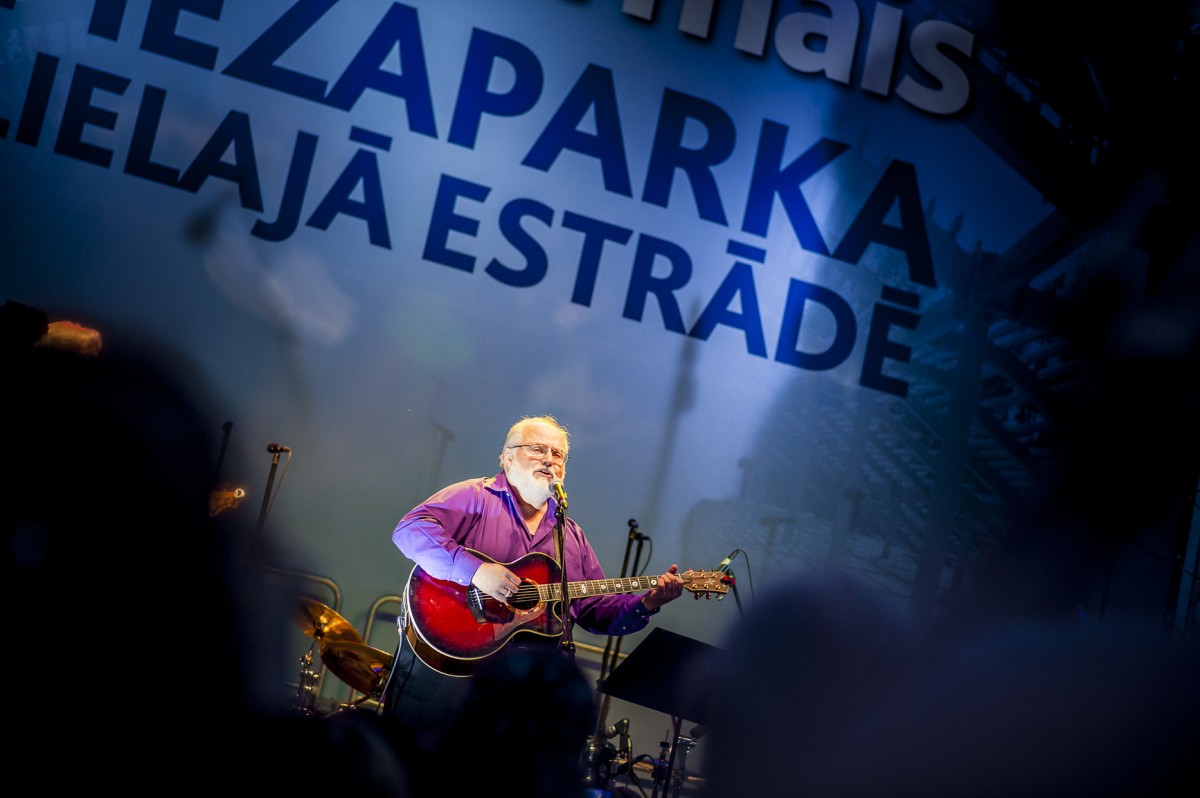 Iespēju aplūkot atjaunoto Mežaparka Lielo estrādi izmanto liels skaits rīdzinieku un pilsētas viesu