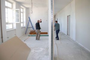 Bolderājā trīs izglītības iestādēs jau norit plānotie būvniecības darbi