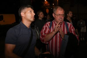 Pirmo reizi izgaismo Rīgas Valsts 1. ģimnāzijas vēsturisko ēkas fasādi