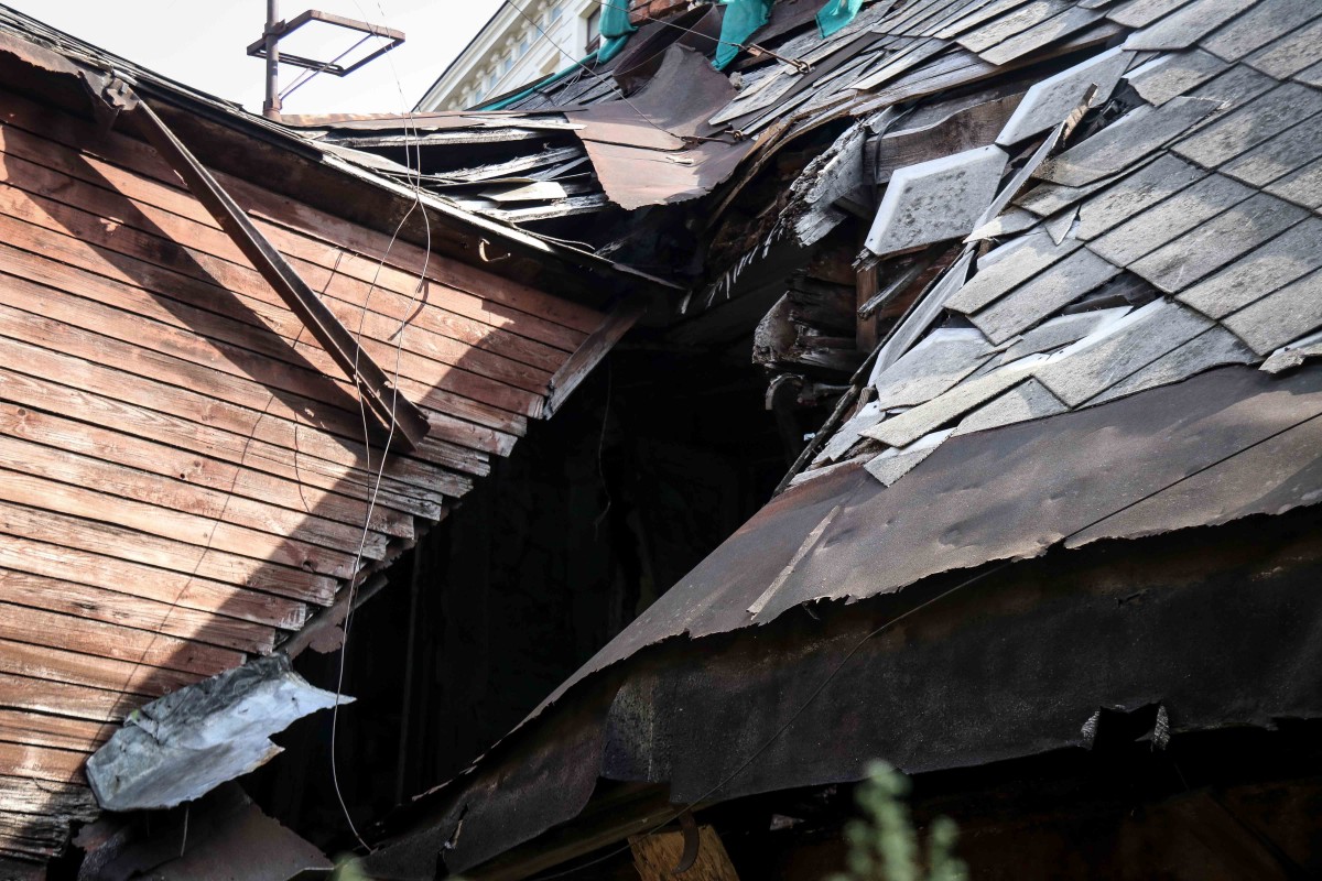 Vidi degradējošu būvju komisija uzdod graustu Ādmiņu ielā 11a sakārtot piespiedu kārtā