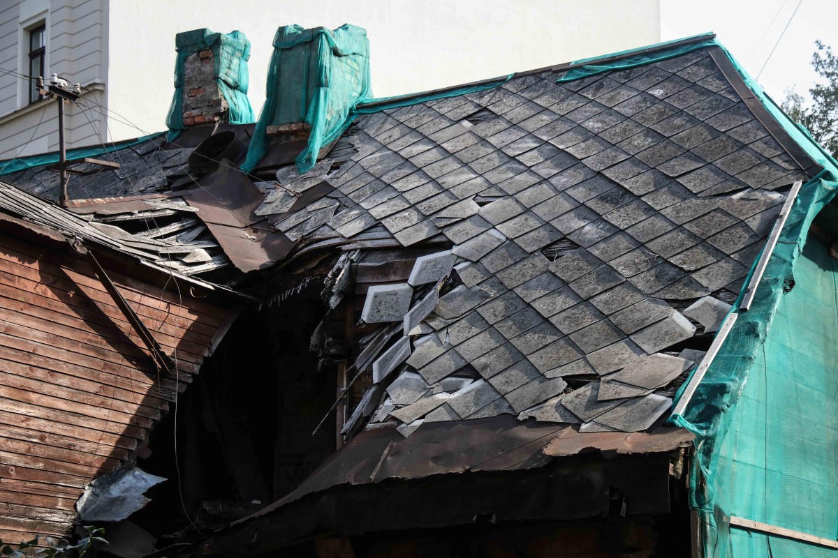 Vidi degradējošu būvju komisija uzdod graustu Ādmiņu ielā 11a sakārtot piespiedu kārtā