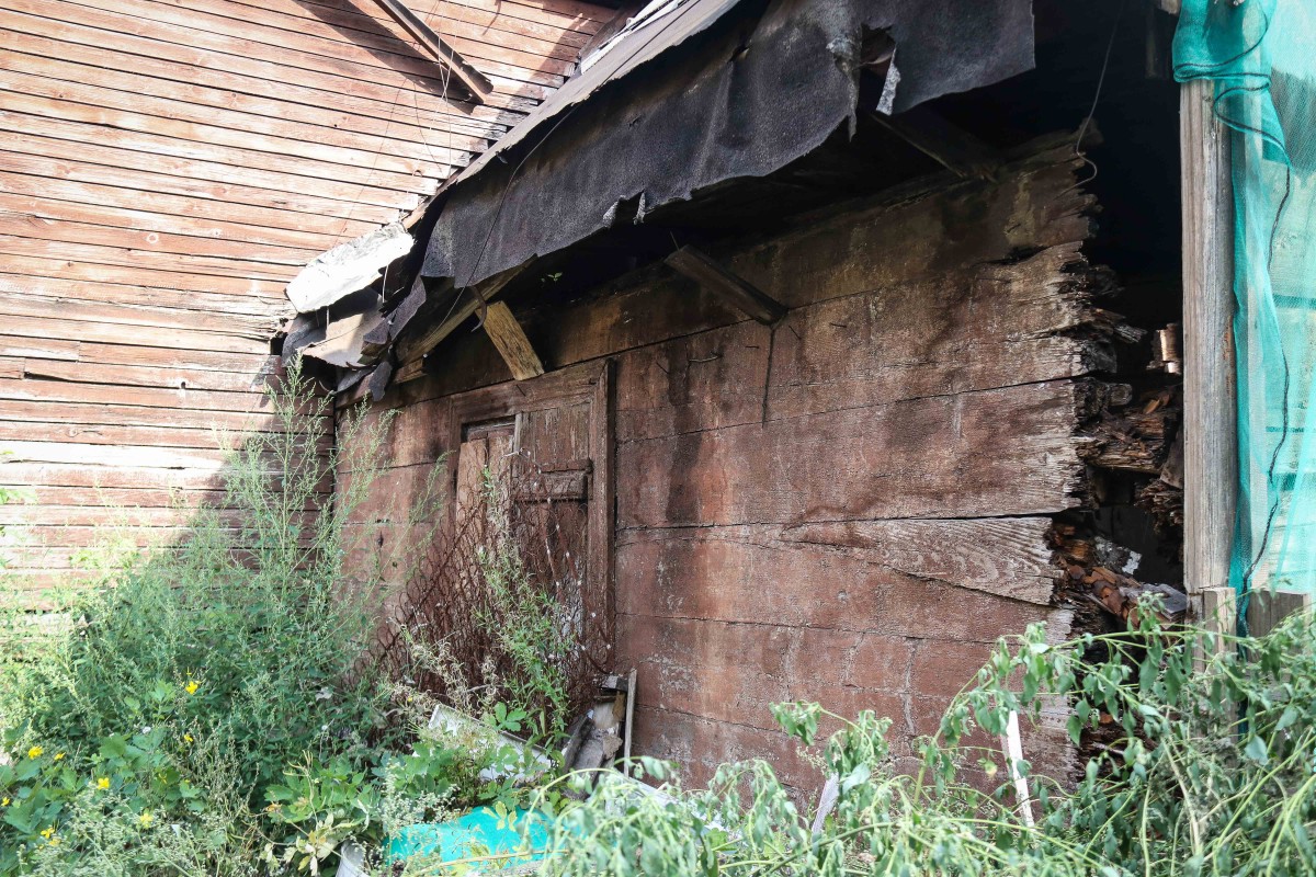 Vidi degradējošu būvju komisija uzdod graustu Ādmiņu ielā 11a sakārtot piespiedu kārtā