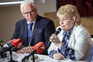 Rīgas skolās vairs nebūs mācību divās maiņās