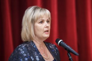 Rīgas skolās vairs nebūs mācību divās maiņās