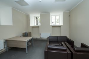 Rīgas skolās vairs nebūs mācību divās maiņās