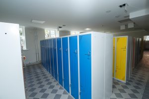 Rīgas skolās vairs nebūs mācību divās maiņās