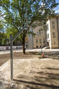 Rīgas skolās vairs nebūs mācību divās maiņās