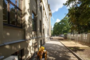 Rīgas skolās vairs nebūs mācību divās maiņās