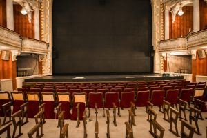 Ziņa - №2 Latvijas Nacionālajā teātrī uzstādīti 803 jauni skatītāju krēsli