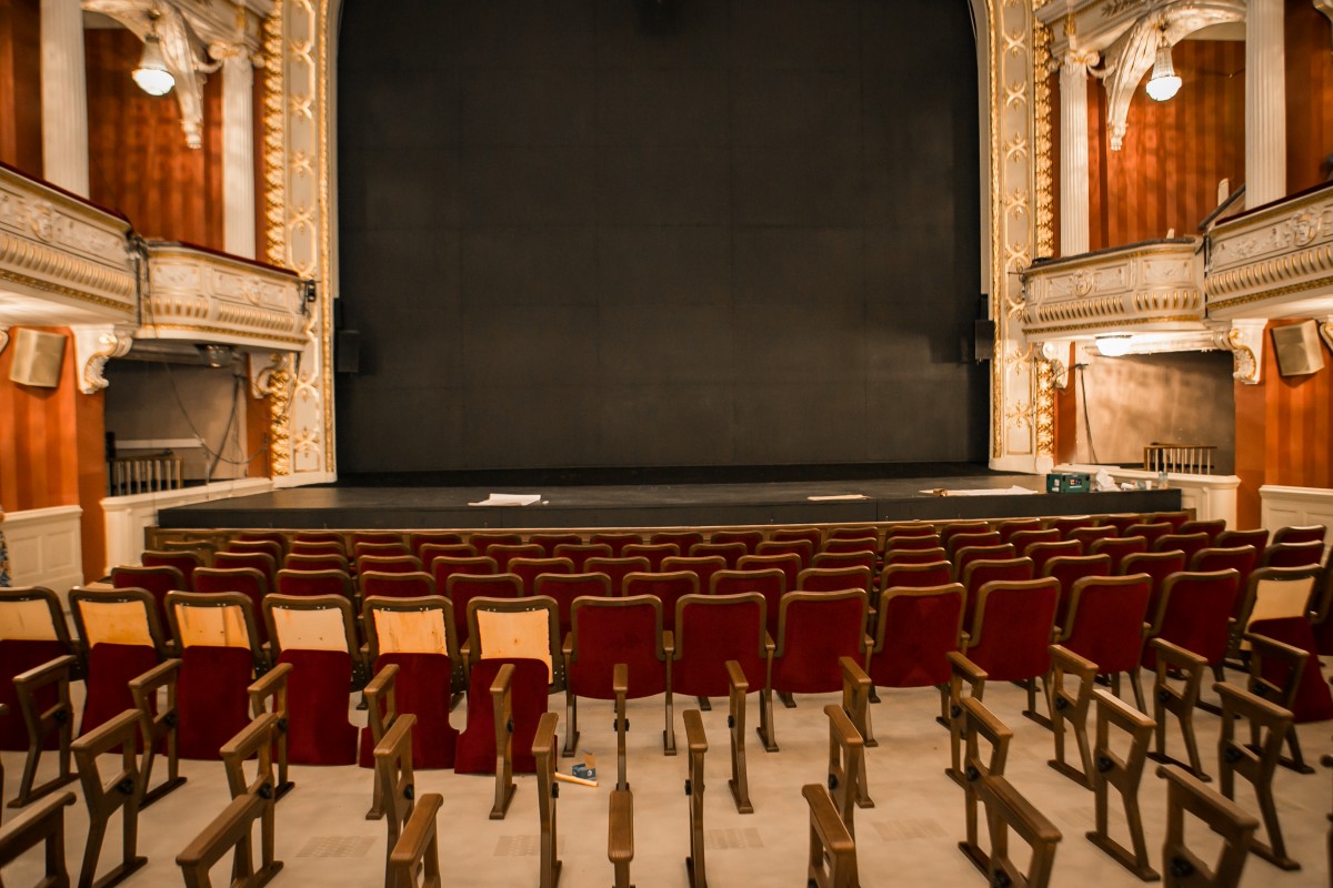 Ziņa - №2 Latvijas Nacionālajā teātrī uzstādīti 803 jauni skatītāju krēsli