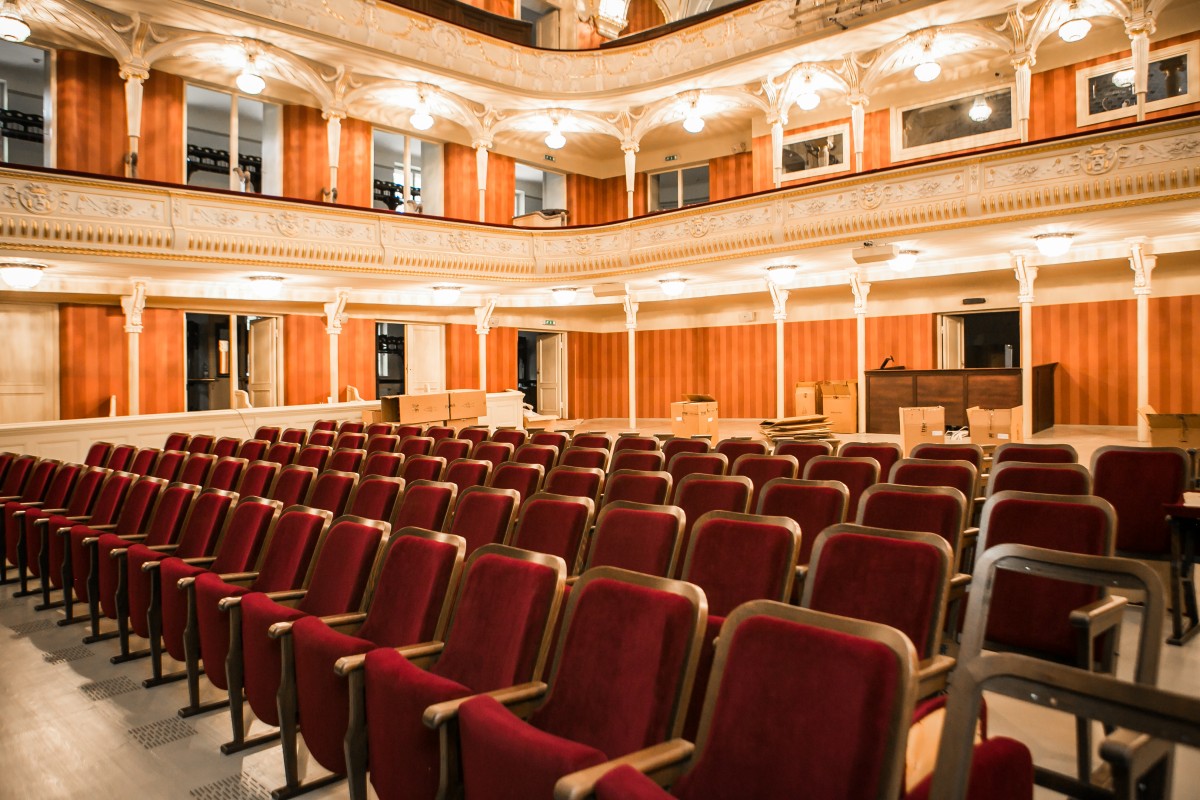 Ziņa - №2 Latvijas Nacionālajā teātrī uzstādīti 803 jauni skatītāju krēsli