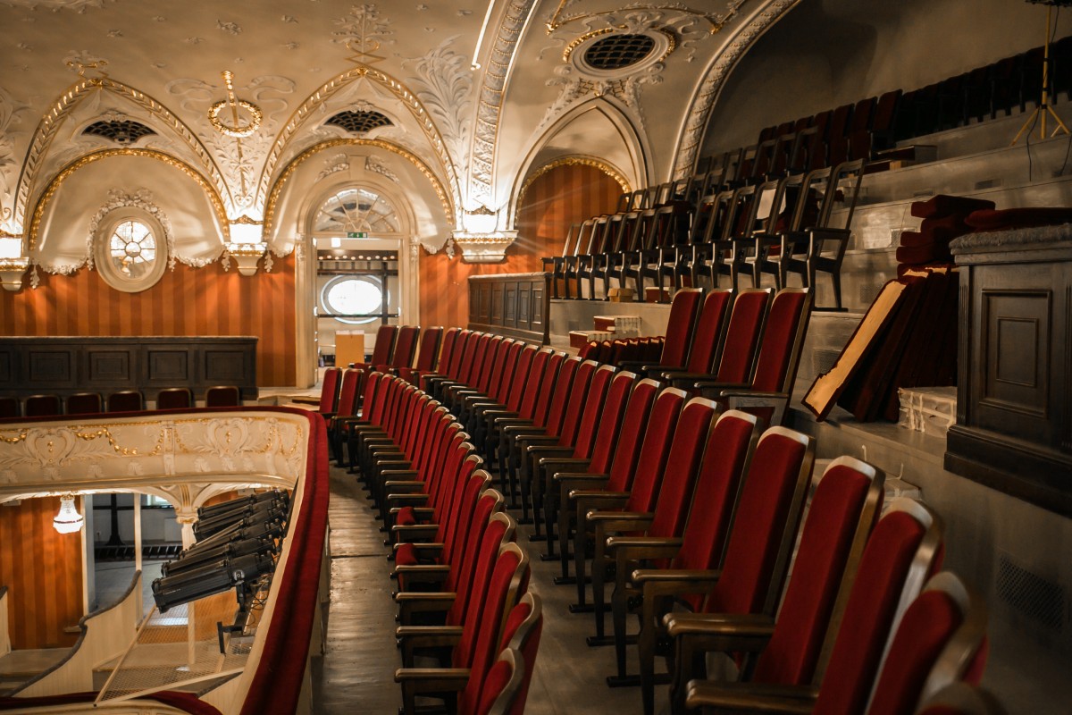 Ziņa - №2 Latvijas Nacionālajā teātrī uzstādīti 803 jauni skatītāju krēsli