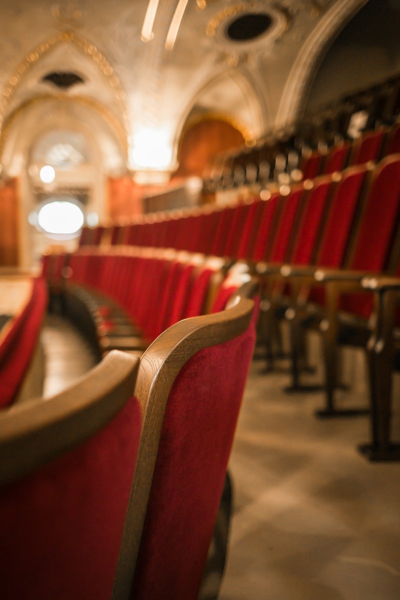 Ziņa - №2 Latvijas Nacionālajā teātrī uzstādīti 803 jauni skatītāju krēsli