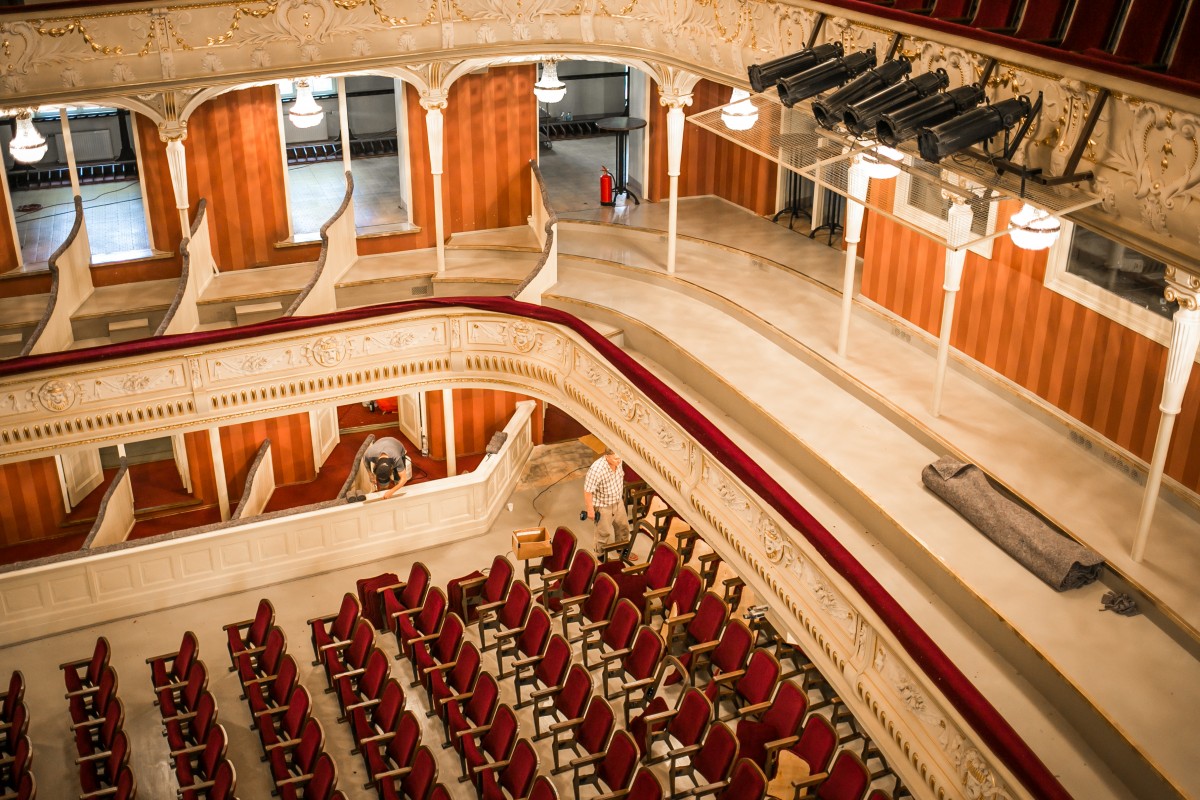 Ziņa - №2 Latvijas Nacionālajā teātrī uzstādīti 803 jauni skatītāju krēsli