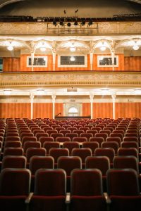 Ziņa - №2 Latvijas Nacionālajā teātrī uzstādīti 803 jauni skatītāju krēsli