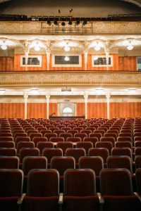 Ziņa - №2 Latvijas Nacionālajā teātrī uzstādīti 803 jauni skatītāju krēsli