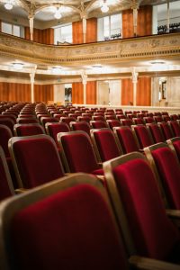Ziņa - №2 Latvijas Nacionālajā teātrī uzstādīti 803 jauni skatītāju krēsli