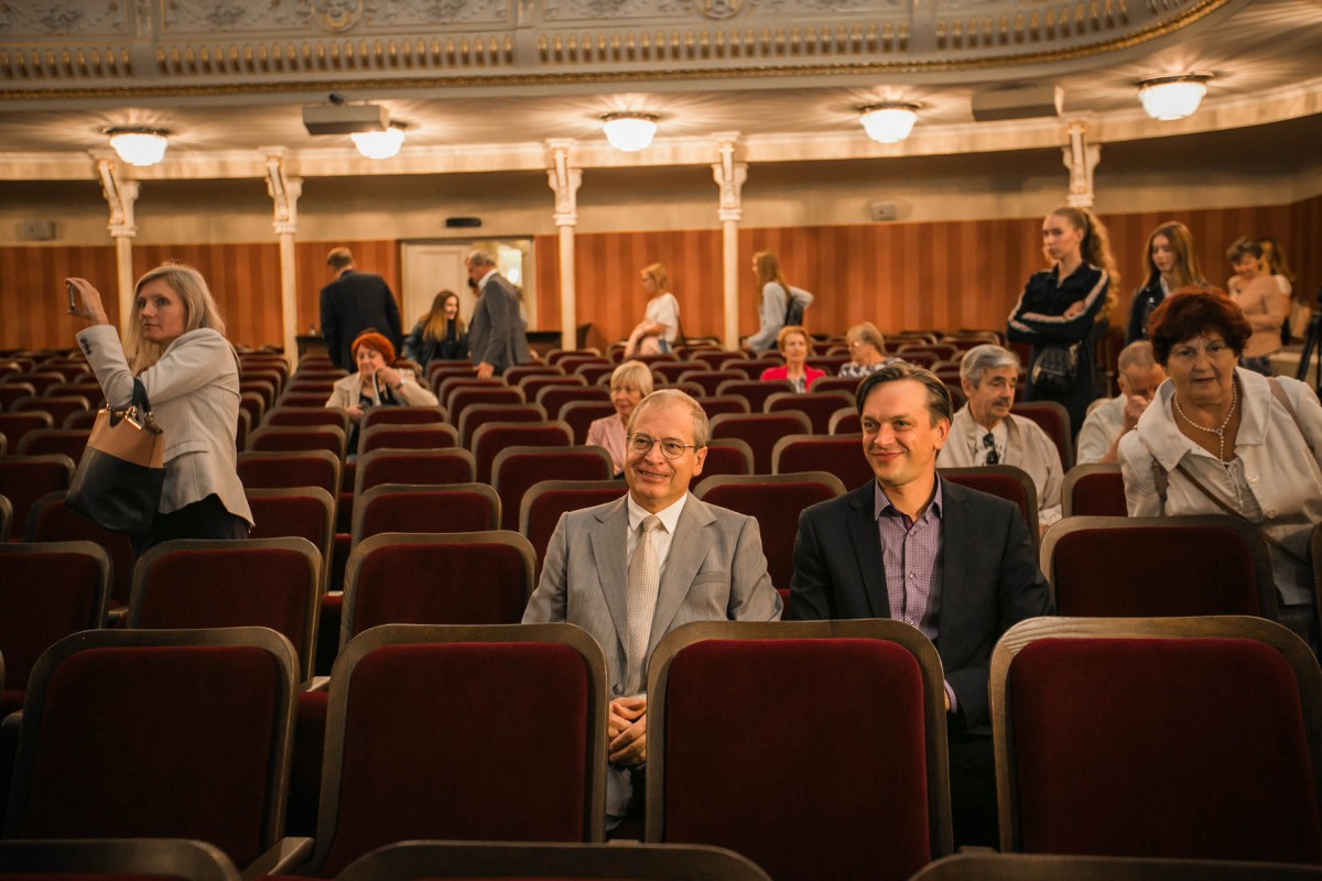 Ziņa - №1 Latvijas Nacionālajā teātrī uzstādīti 803 jauni skatītāju krēsli