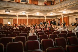 Ziņa - №1 Latvijas Nacionālajā teātrī uzstādīti 803 jauni skatītāju krēsli