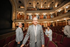 Ziņa - №1 Latvijas Nacionālajā teātrī uzstādīti 803 jauni skatītāju krēsli