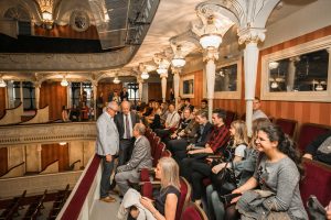 Ziņa - №1 Latvijas Nacionālajā teātrī uzstādīti 803 jauni skatītāju krēsli