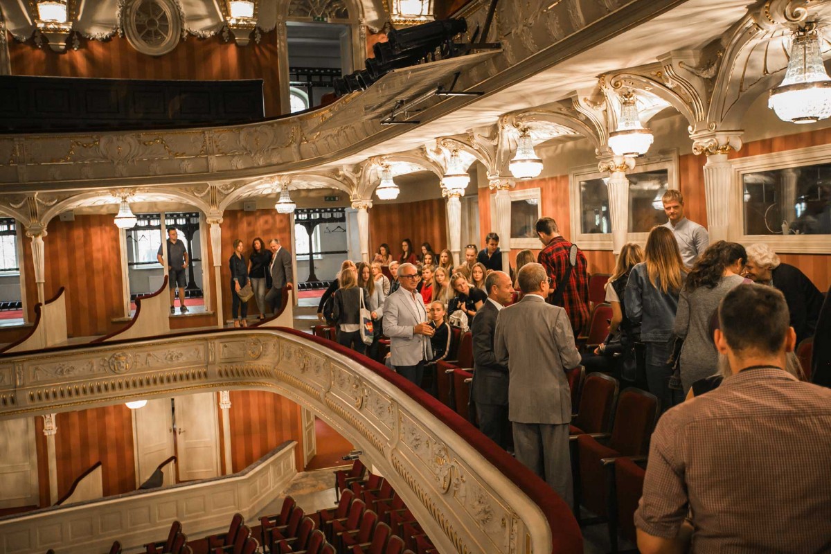 Ziņa - №1 Latvijas Nacionālajā teātrī uzstādīti 803 jauni skatītāju krēsli