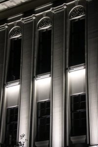 Pirmo reizi ieslēdz Rīgas Franču liceja atjaunotās vēsturiskās ēkas fasādes apgaismojumuPirmo reizi ieslēdz Rīgas Franču liceja atjaunotās vēsturiskās ēkas fasādes apgaismojumu