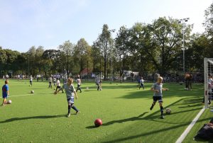 Sporta un aktīvās atpūtas laukums Imantas apkaimē pie Rīgas 96.viduskolas, Auru ielā 6a