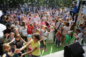 Sporta un aktīvās atpūtas laukums Imantas apkaimē pie Rīgas 96.viduskolas, Auru ielā 6a