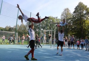 Sporta un aktīvās atpūtas laukums Imantas apkaimē pie Rīgas 96.viduskolas, Auru ielā 6a